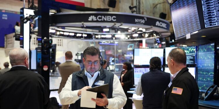 Wall Street: Ισχυρές απώλειες μετά τις απογοητευτικές προβλέψεις της Cisco