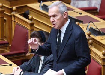 Απάντηση Δαβάκη σε Καζαμία: Τα ελληνικά όπλα δεν χρησιμοποιούνται πουθενά για επιθετική ενέργεια