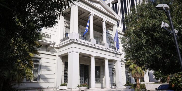 Live οι κοινές δηλώσεις των ΥΠΕΞ Ελλάδας και Μαρόκου
