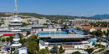 Στο ΕΡΤnews Radio 105,8: Πώς αντιδρούν στα μέτρα της κυβέρνησης, τρίτεκνοι, αγρότες και μεσίτες