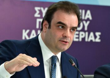 Η εξειδίκευση των μέτρων από το οικονομικό επιτελείο: Αναλυτικά όλα τα μέτρα για εισοδήματα, επιχειρήσεις, οικογένειες και συνταξιούχους