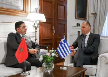Συνάντηση ΥΠΕΞ Ελλάδας – Μαρόκου: Ταύτιση απόψεων για το Δίκαιο της Θάλασσας και το μεταναστευτικό