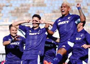 Ξεκίνημα με τρίποντο για την Καλλιθέα