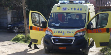 Τράκαρε στην Πάλαιρο, τραυματίστηκε και νοσηλεύεται φρουρούμενος στην Πρέβεζα