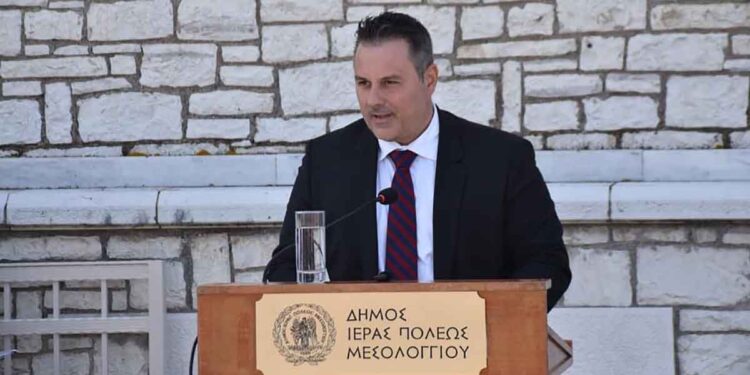 Διαμαντόπουλος για Πανεπιστημιακά Τμήματα: Το ζήτημα δεν είναι «εμείς ή εσείς» αλλά «και εμείς και εσείς»