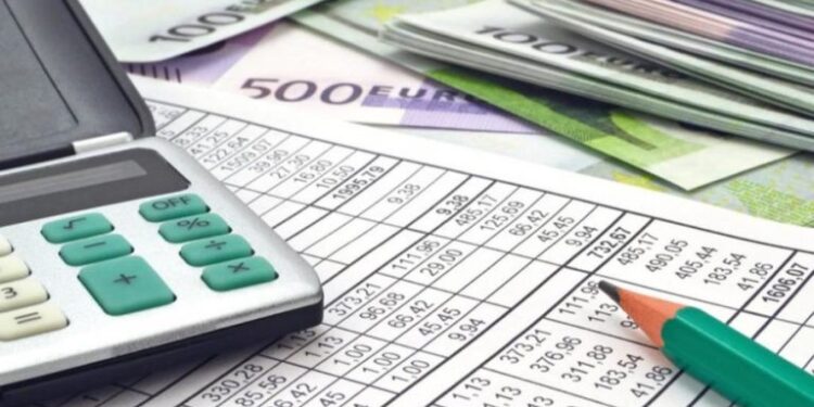 Τεκμαρτή φορολόγηση: Ποιοι ελεύθεροι επαγγελματίες κερδίζουν από την κατάργηση των κριτηρίων του τζίρου και του προσωπικού