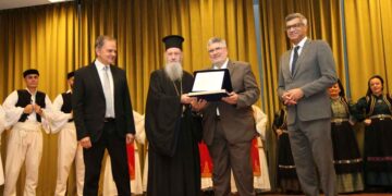 Εκδήλωση τιμής για τον Μητροπολίτη Ναυπάκτου Ιερόθεο με αφορμή τα 30 χρόνια ποιμαντορίας του (φωτο)