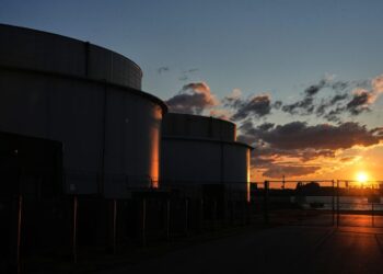 Πετρέλαιο: Πάνω από τα 96 δολάρια το Brent μετά τις επιθέσεις ΗΠΑ και Ιράν σε πλοία